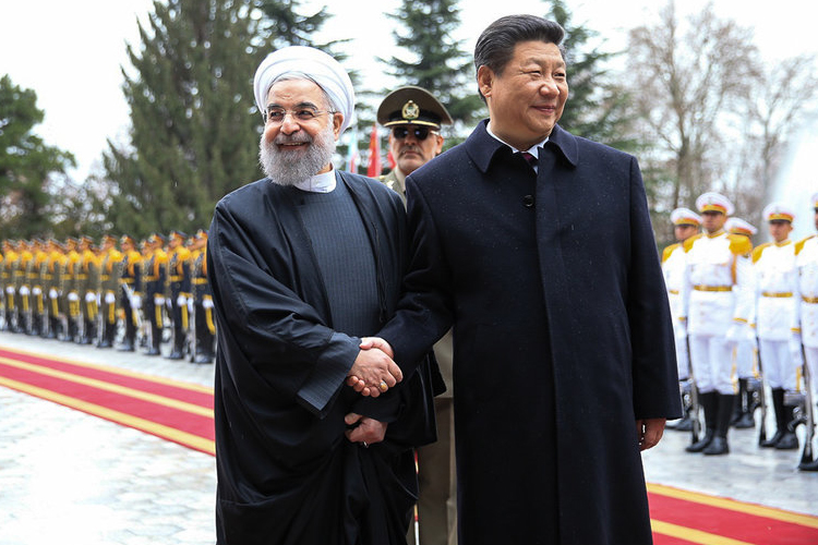 روحانی: مطمئنا از امروز به بعد فصل نوین ایران و چین آغاز شده است/ امضای 17 سند و یادداشت تفاهم همکاری