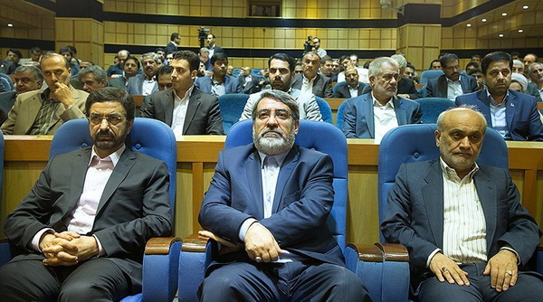 مبارزه با قاچاق باید  با بسیج  هوشمندانه تمام کشور و قانون جدید انجام شود
