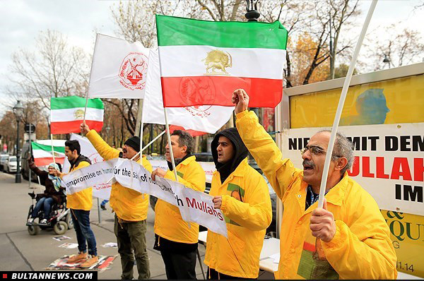 تلاش نافرجام «منافقین» برای تجمّع سیاهی لشکرها با پول! تلاش نافرجام «منافقین» برای تجمّع سیاهی لشکرها با پول!