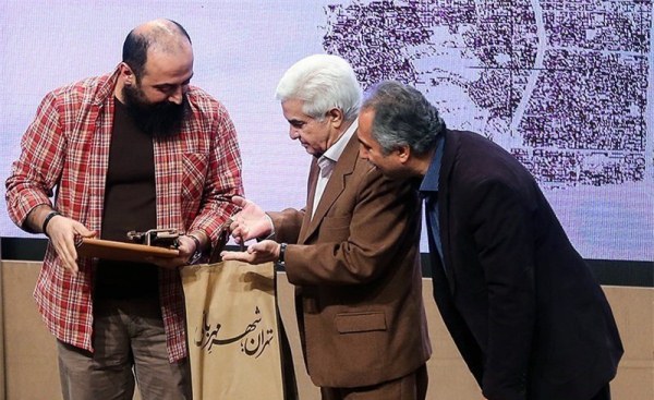 شهرداری به خانه سینما یک پلاک بدهد