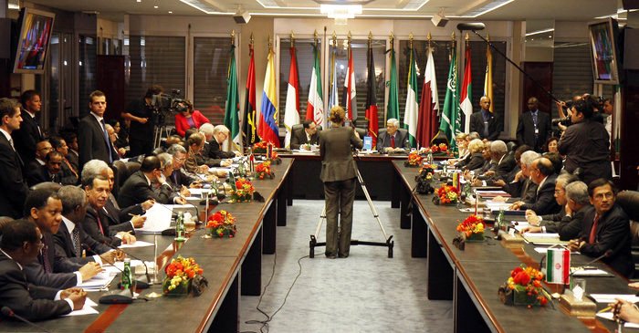 اثر متفاوت نفت بر عملکرد دولت ها، روابط بین الملل و کشورهای منطقه اثر متفاوت نفت بر عملکرد دولت ها، روابط بین الملل و کشورهای منطقه