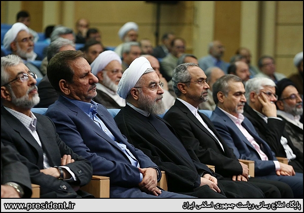 روحانی:با هدایت های مقام معظم رهبری پیش خواهیم رفت/حداد عادل: معیار وحدت ما تعلق به انقلاب اسلامی
