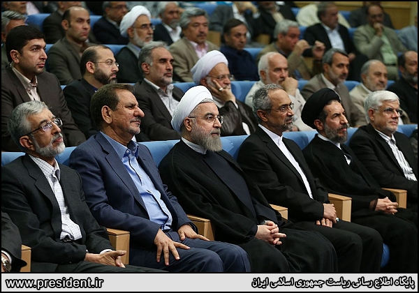 روحانی:با هدایت های مقام معظم رهبری پیش خواهیم رفت/حداد عادل: معیار وحدت ما تعلق به انقلاب اسلامی