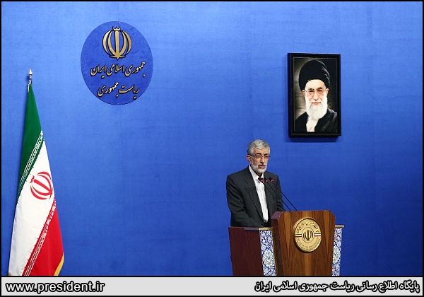 روحانی:با هدایت های مقام معظم رهبری پیش خواهیم رفت/حداد عادل: معیار وحدت ما تعلق به انقلاب اسلامی