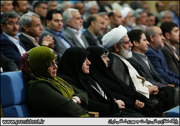 روحانی:با هدایت های مقام معظم رهبری پیش خواهیم رفت/حداد عادل: معیار وحدت ما تعلق به انقلاب اسلامی