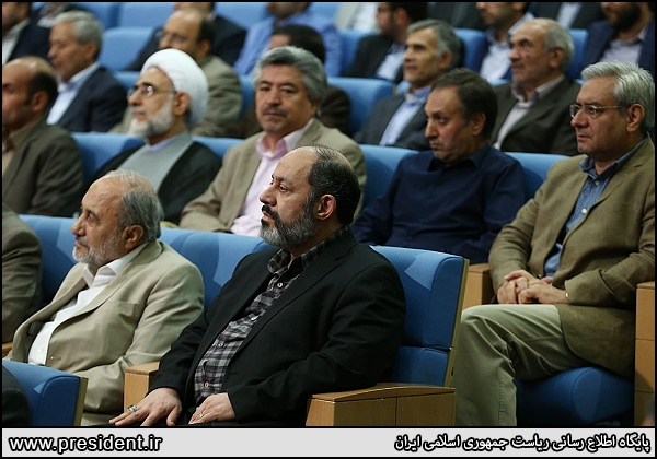 روحانی:با هدایت های مقام معظم رهبری پیش خواهیم رفت/حداد عادل: معیار وحدت ما تعلق به انقلاب اسلامی