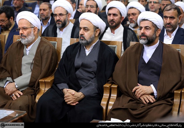 در مقابل تهدید، تطمیع، رودربایستی و فشارِ جو عمومی بایستید/ استقلال و تأثیرناپذیری دستگاه قضا بسیار مهم است در مقابل تهدید، تطمیع، رودربایستی و فشارِ جو عمومی بایستید/ استقلال و تأثیرناپذیری دستگاه قضا بسیار مهم است