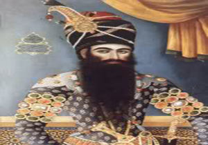 دست درازی به سبیل فتحعلی‌شاه در چشمه‌علی