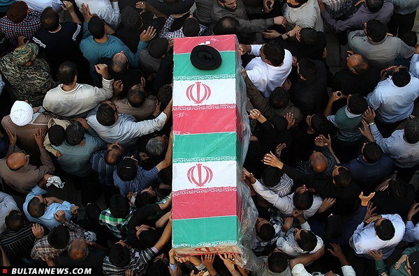 تشييع پيکر دومين شهيد روحاني مدافع حرم در قم تشييع پيکر دومين شهيد روحاني مدافع حرم در قم