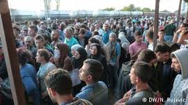 کنترل داعش و تروریست ها، به جای نگرانی از موج پناهجویان مسلمان