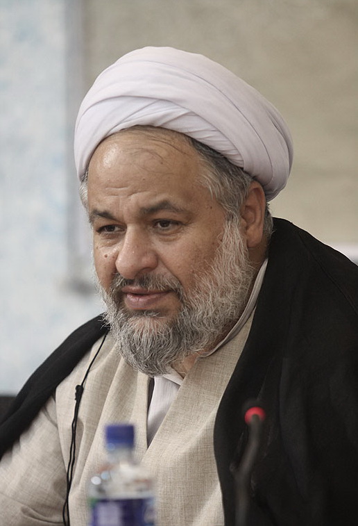 جهانی اندیشی با کشورگشایی تفاوت دارد