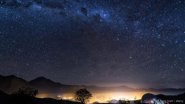 ۱۰ محل مناسب در جهان برای تماشای آسمان شب