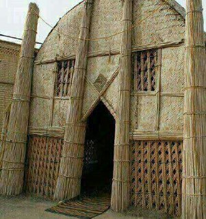 ساخت مسجدی با برگ درخت خرما+ عکس