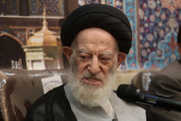 سبکهای مداحی که با موسیقی همراه می شود صحیح نیست/ گل مالیدن مورد تائید علمای سلف است