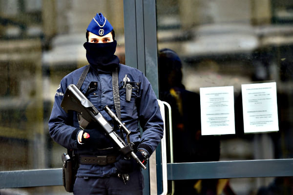 انفجار مهیب و تیراندازی در پایتخت بلژیک
