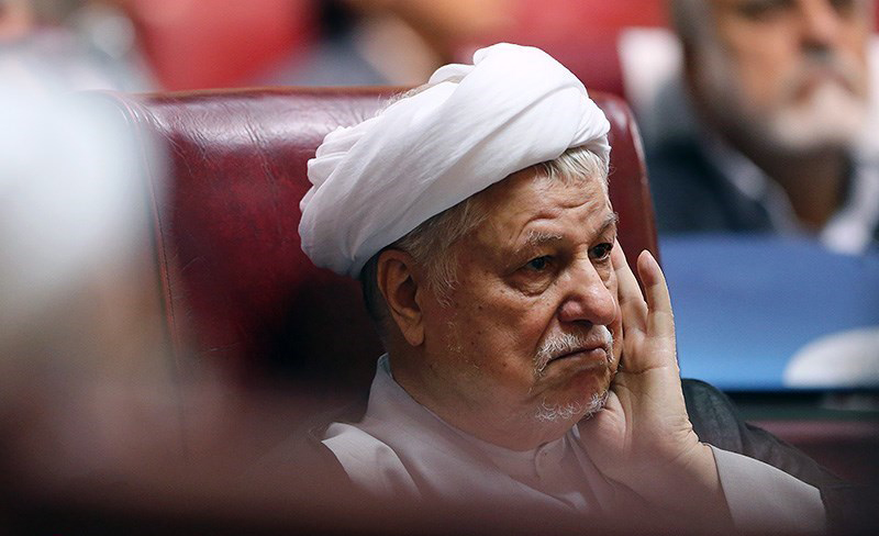 انقلابیون همیشه از آبرویشان برای انقلاب مایه می گذارند انقلابیون همیشه از آبرویشان برای انقلاب مایه می گذارند