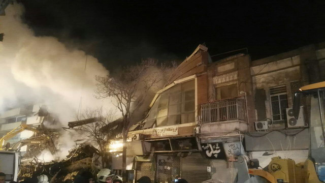 بخش هایی از ساختمان مجاور پلاسکو هم فرو ریخت