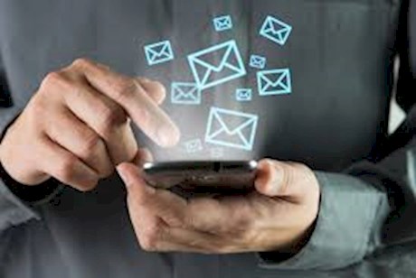 مشترکین تلفن همراه زیر فشار پیام های تبلیغاتی مشترکین تلفن همراه زیر فشار پیام های تبلیغاتی