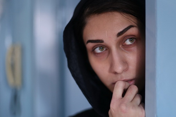 همسایه ها تصور می کردند واقعاً کسی مرده/ بارها پلیس خبر کردند