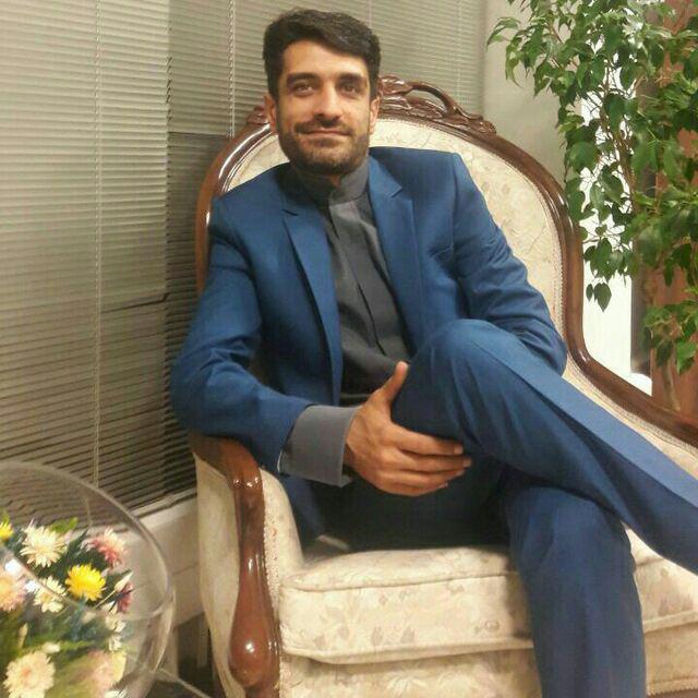 وقتی قلم نلرزد و برای مردم بنویسد گاهی باید تاوان داد/ هدیه این ایام یک مسئول چالوسی به روزنامهنگار مردمی‼️ وقتی قلم نلرزد و برای مردم بنویسد گاهی باید تاوان داد/ هدیه این ایام یک مسئول چالوسی به روزنامهنگار مردمی‼️