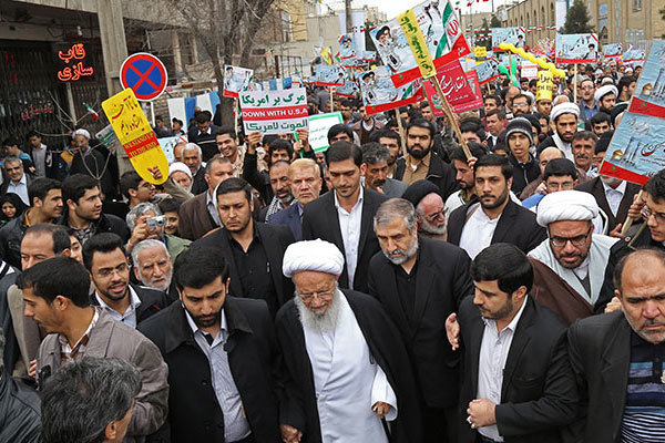 آغاز راهپیمایی شکوهمند سی و هشتمین سالگرد پیروزی انقلاب اسلامی درسراسر کشور/آغاز سخنرانی رئیس جمهوری در مراسم گرامیداشت سالروز پیروزی انقلاب اسلامی