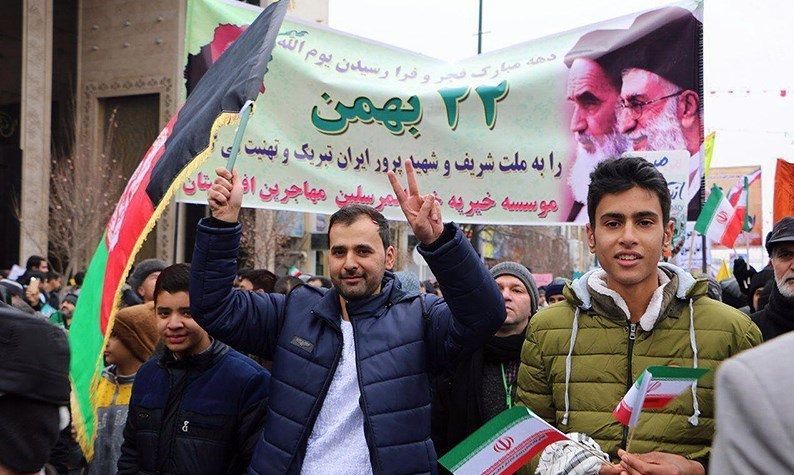 حضور مهاجرین افغانستانی در ۲۲ بهمن ۹۵؛ «خیال جدایی ما و ایرانی‌ها خیال باطل است» + تصاویر