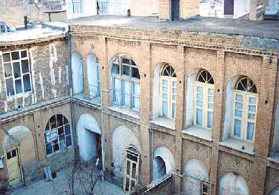 سنندج نردبان بلند برای دسترسی به ساختمان های بلند ندارد