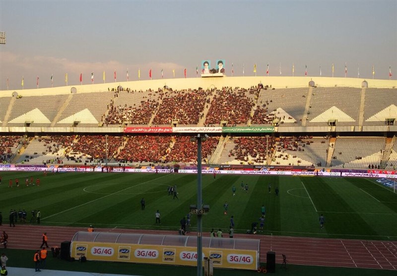 پرسپولیسی‌ها سرود قهرمانی خواندند، گسترشی‌ها اعتراض کردند/تبریک بیرانوند به طارمی و متشنج شدن جو نیمکت‌ها