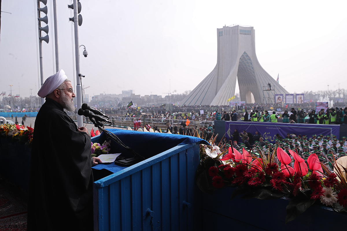 پیش از آنکه دیر شود، میانهروهای ایران را تقویت کنید پیش از آنکه دیر شود، میانهروهای ایران را تقویت کنید