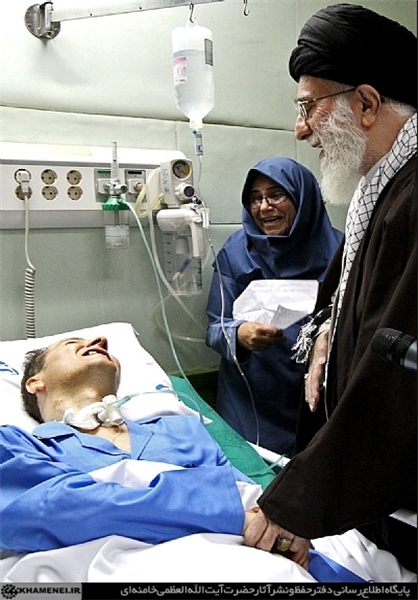 روایتی از عیادت رهبر انقلاب از احمد عزیزی