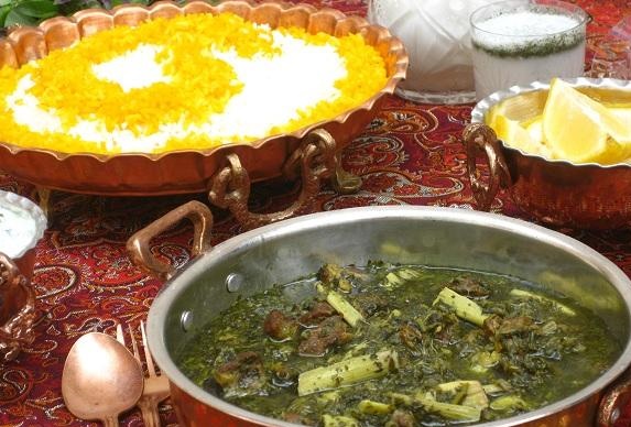 طرز تهیه خورش ریواس و اسفناج