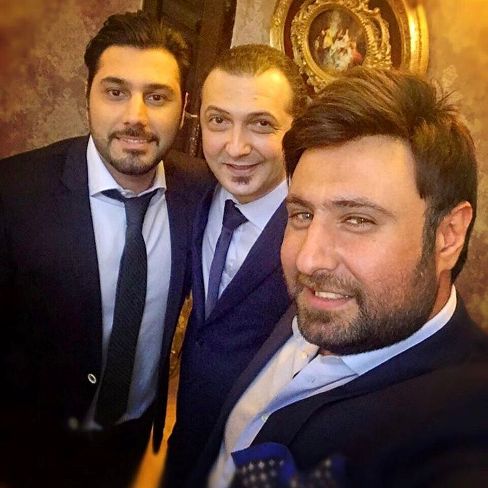 محمد علیزاده و احسان خواجه امیری در مراسم ازدواج مهرداد نصرتی! عکس