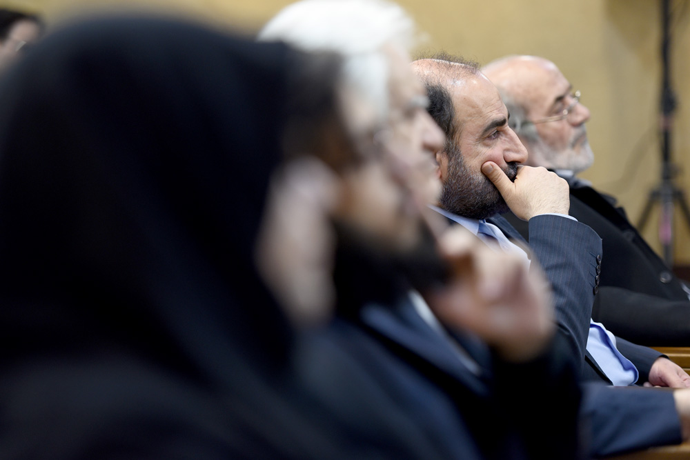 تشکر خانواده احمد عزیزی از رهبر انقلاب/ اشک های اسماعیل امینی در پاسداشت «احمد عزیز» تشکر خانواده احمد عزیزی از رهبر انقلاب/ اشک های اسماعیل امینی در پاسداشت «احمد عزیز»
