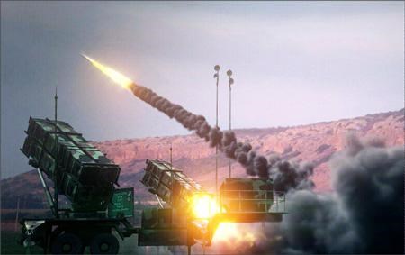 عملکرد دفتر بهمن سبز باعث نابودی «نبرد خلیج فارس ۲» شده است/ حمایت از اثر به گونه‌ای است که باید به فکر تغییر شغل باشیم