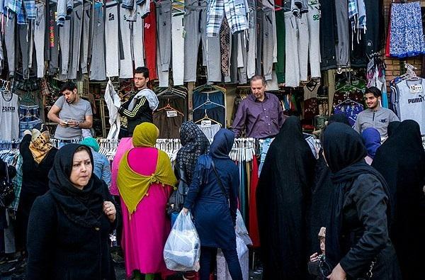 عید نوروز مانند اعیاد دیگر ایرانی از آداب‌ورسومی خاص اسلامی برخوردار است