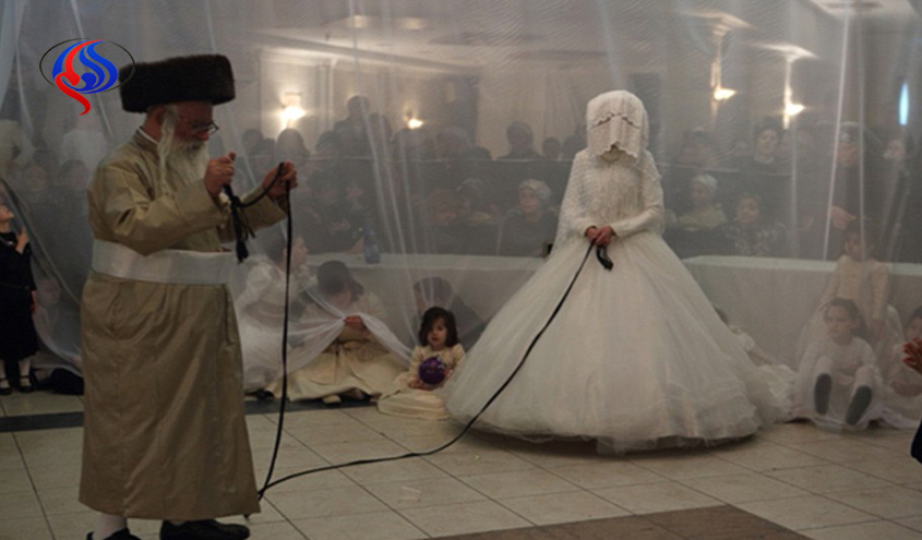 بستن افسار به عروس و کشیدن آن توسط داماد+ویدئو