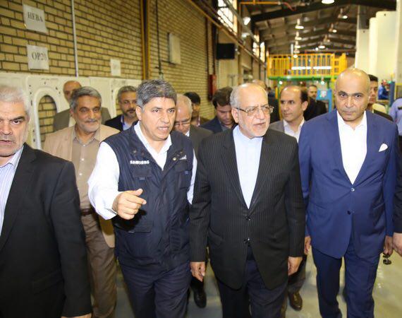 بازدید سرزده وزیر صنعت، معدن و تجارت از مجموعه تولیدی سام (کارخانجات سامسونگ)
