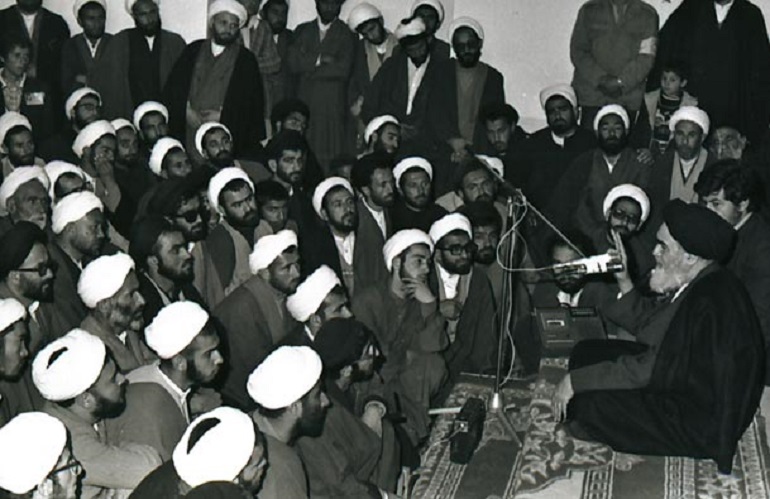 جمهوری اسلامی از جمهوری تا اسلامی و نقش روحانیت در انقلاب جمهوری اسلامی از جمهوری تا اسلامی و نقش روحانیت در انقلاب