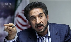 تعلل دولت در ابلاغ قانون خوراک پتروشیمی‌/ مذاکره با خارجی‌ها آب در هاون کوبیدن است