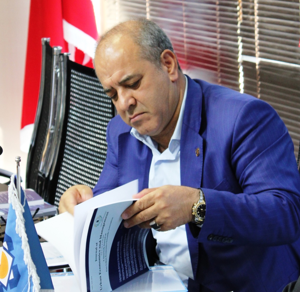 از اینکه بگویید این مدیر من است به خود افتخار کنید از اینکه بگویید این مدیر من است به خود افتخار کنید