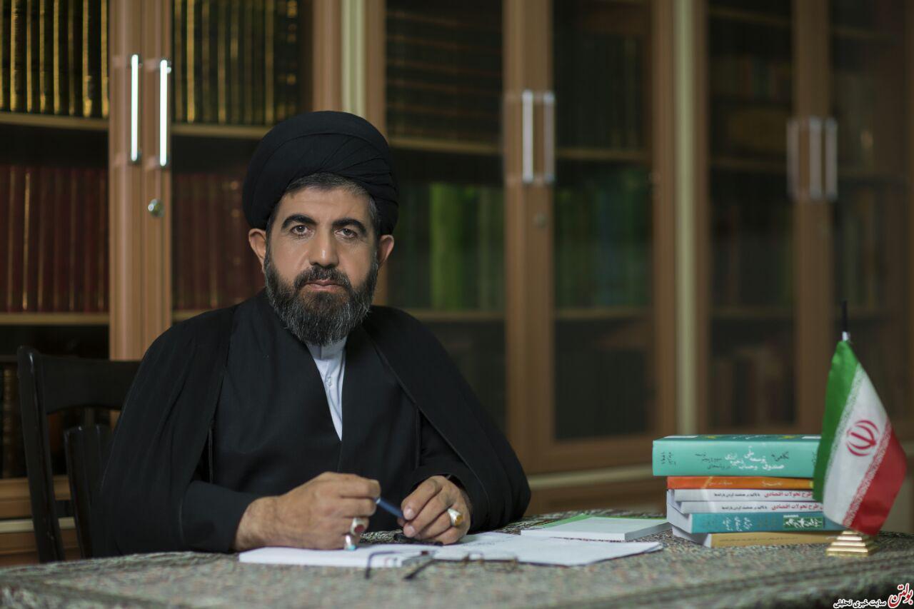 پرداخت حقوقهای نجومی ناشی از قوانینی است که خاک می خورند
