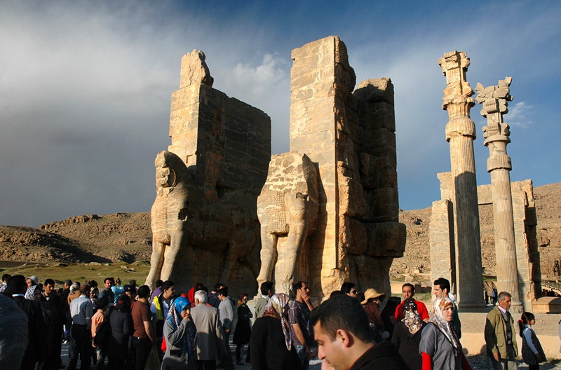 سفرکارت ملی پشتوانه ای برای شادی بیشتر کارگران
