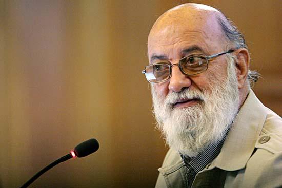 چمران استاد شهرسازی است و رغیبش کارشناس ارشد جغرافیای انسانی چمران استاد شهرسازی است و رغیبش کارشناس ارشد جغرافیای انسانی