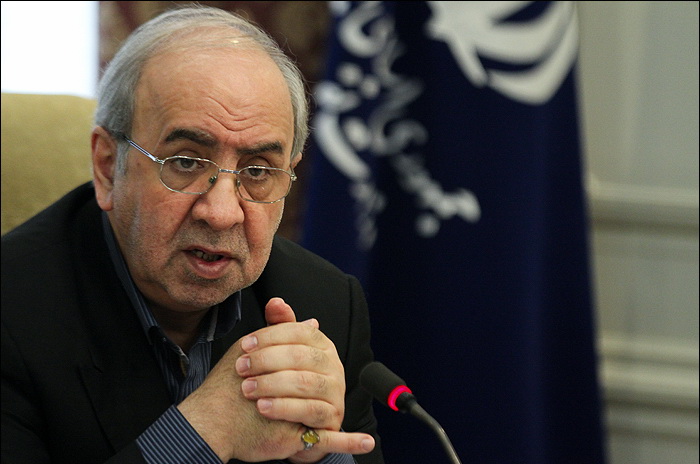 امسال چهار قرارداد خودرویی امضا می شود/ بحرانی در در خودروسازی وجود ندارد