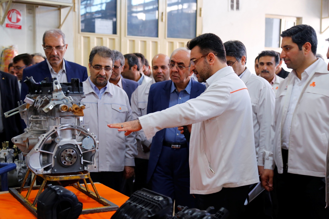 امسال چهار قرارداد خودرویی امضا می شود/ بحرانی در در خودروسازی وجود ندارد