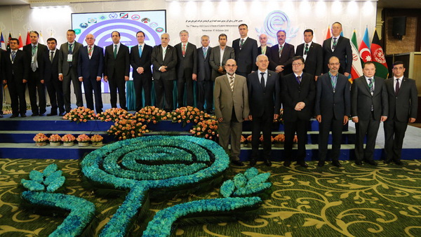 توسعه تجارت خارجی رابطه مستقیمی با رشد اقتصادی دارد توسعه تجارت خارجی رابطه مستقیمی با رشد اقتصادی دارد