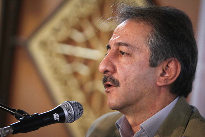 یادداشت صادق کرمیار برای «یتیم خانه ایران»