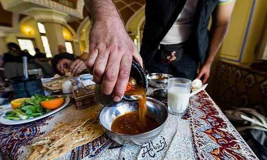 شعر در بشقاب‌های ایرانی، روایت یک آشپز انگلیسی از سفر به ایران