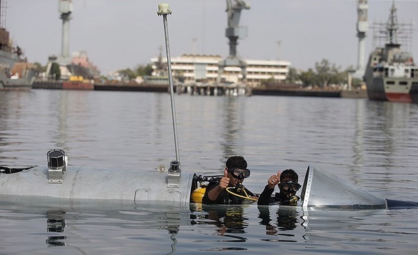 همراه با زیردریایی تَر و هواناوهای موشک‌زَن/ مانور تکاوران با بالگردهای SH + عکس و فیلم