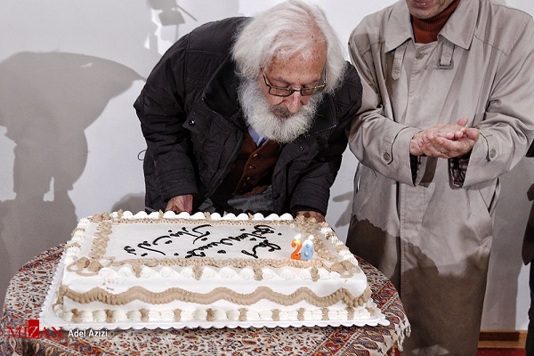آقای بازیگر شمع 82 سالگی اش را فوت کرد/ لطفی: حتی حقوقم را مدیون مشایخی هستم+ عکس
